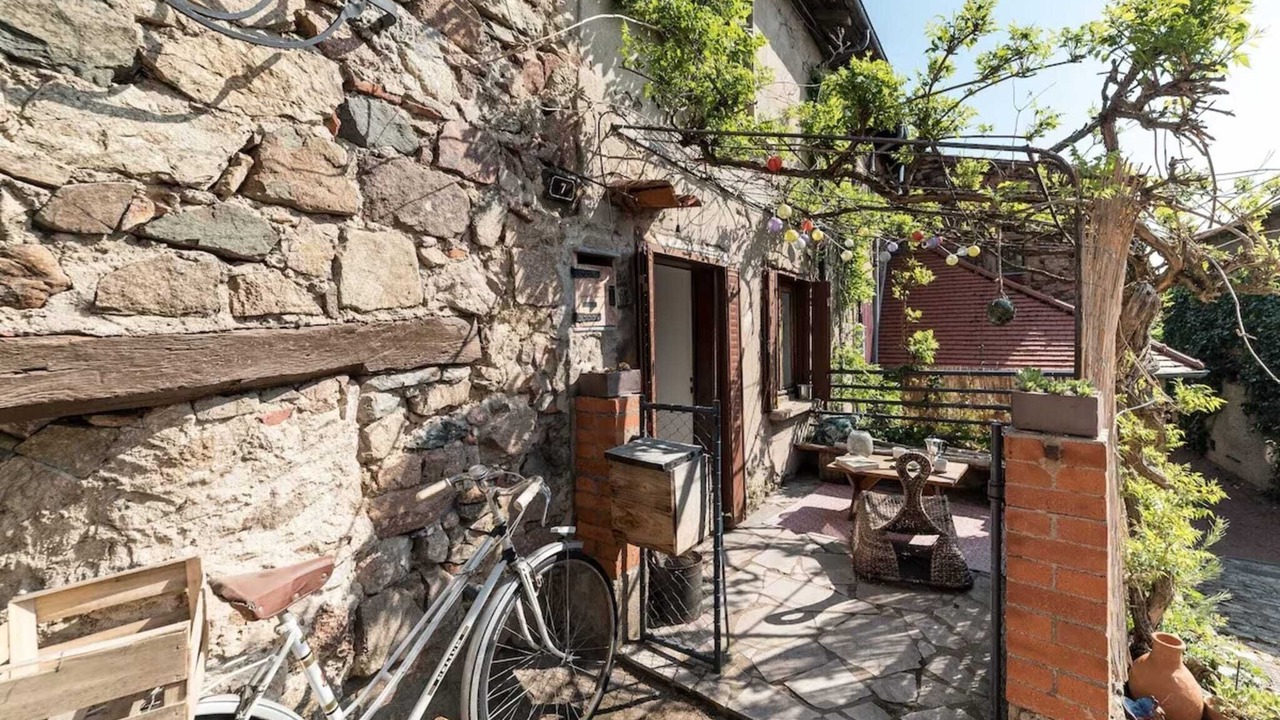 Photo of Patio Balcony in Saint-Jean-Saint-Maurice-sur-Loire