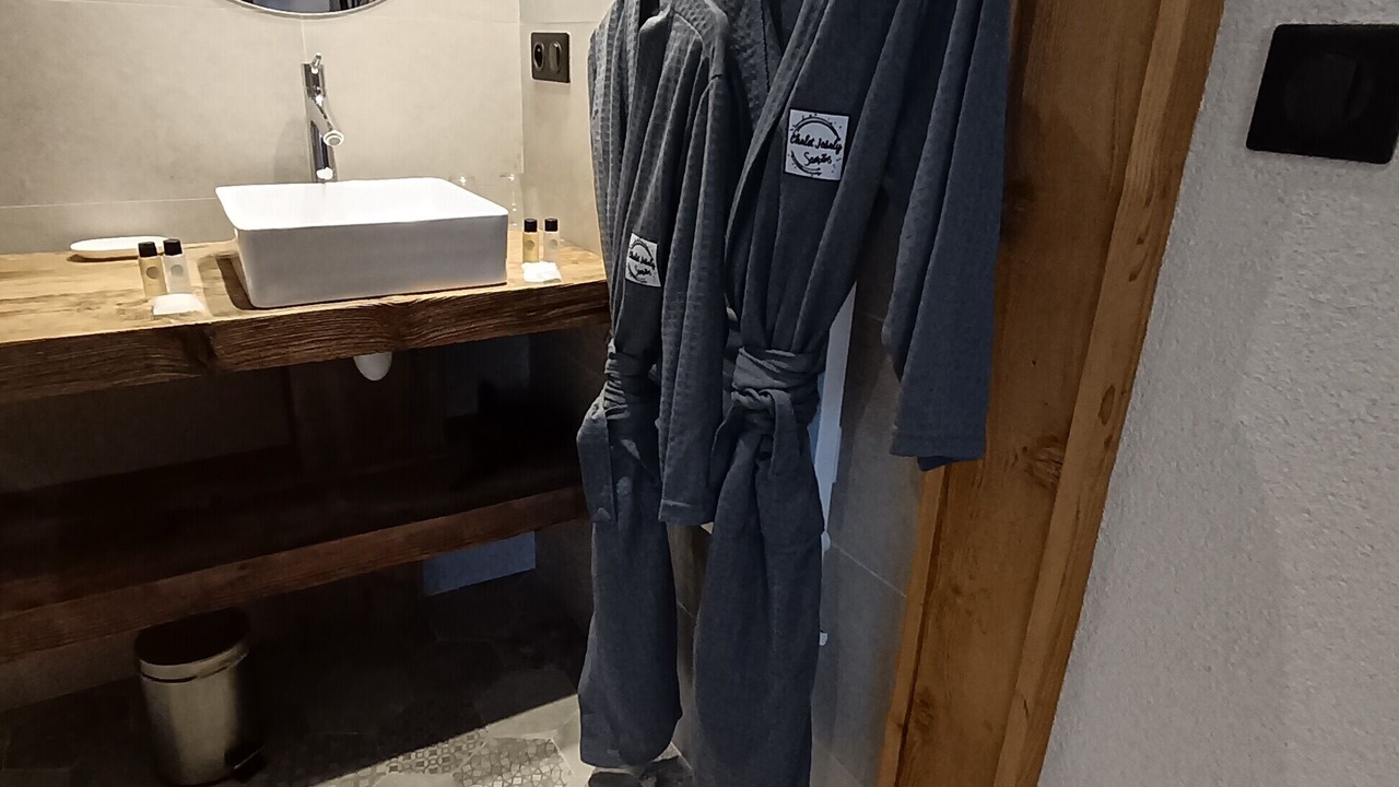 Photo of Bathroom in Samoens