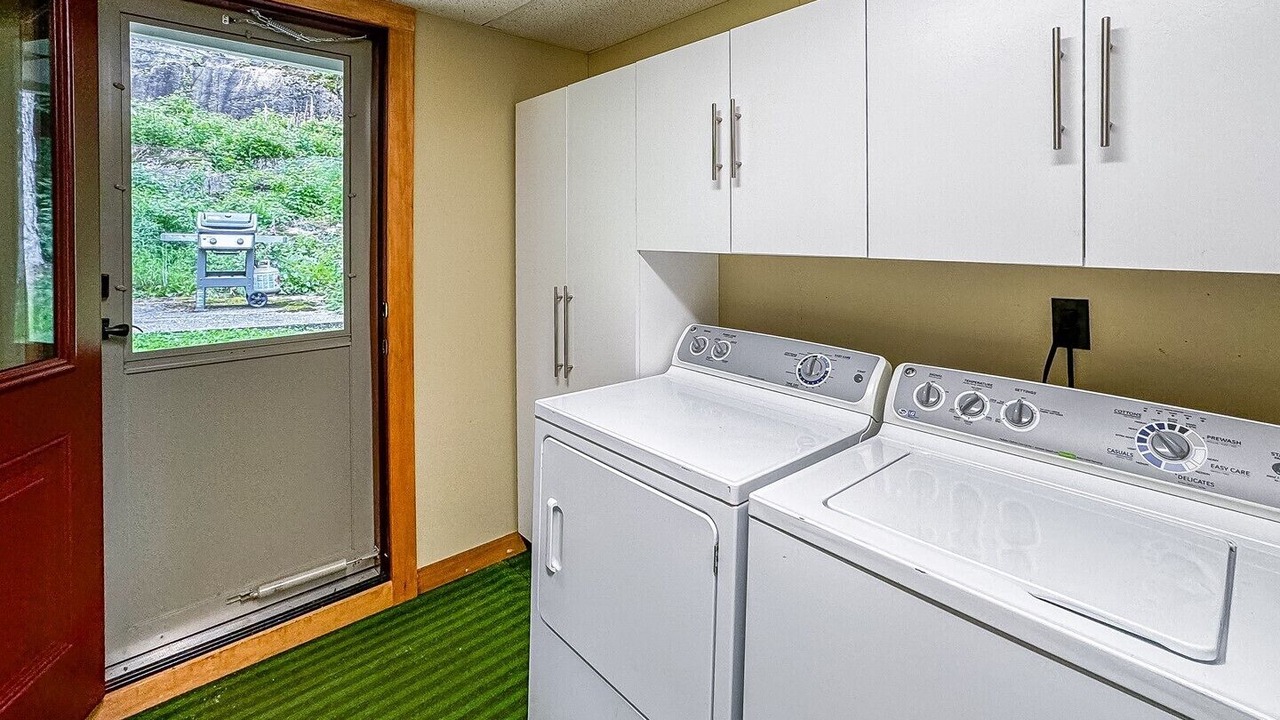 Photo of Bedroom in Town of Webb