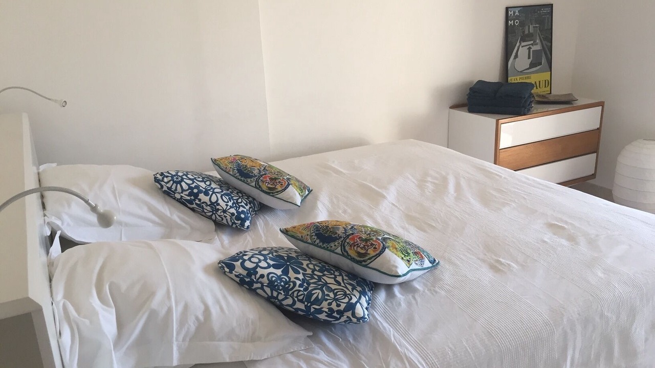 Photo of Bedroom in 7th Arrondissement