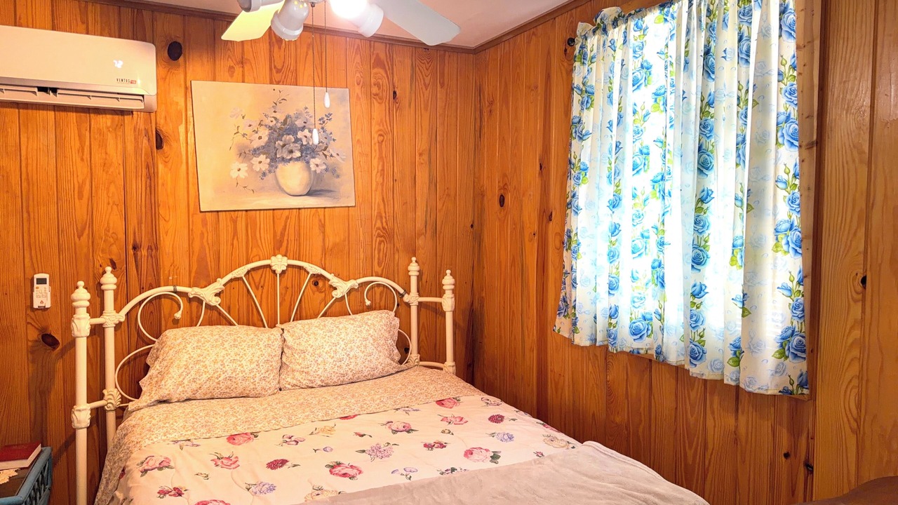 Photo of Bedroom in Onalaska
