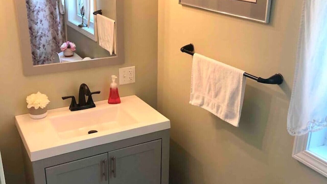 Photo of Bathroom in Mill Run
