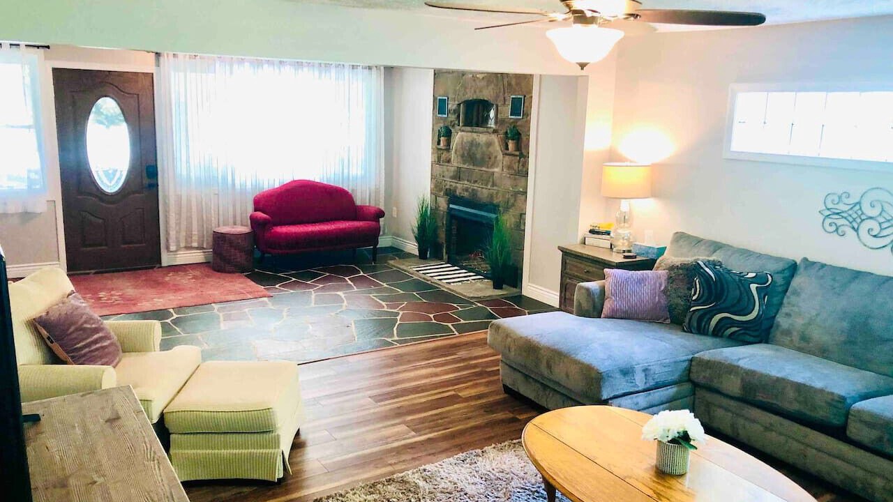Photo of Livingroom in Mill Run