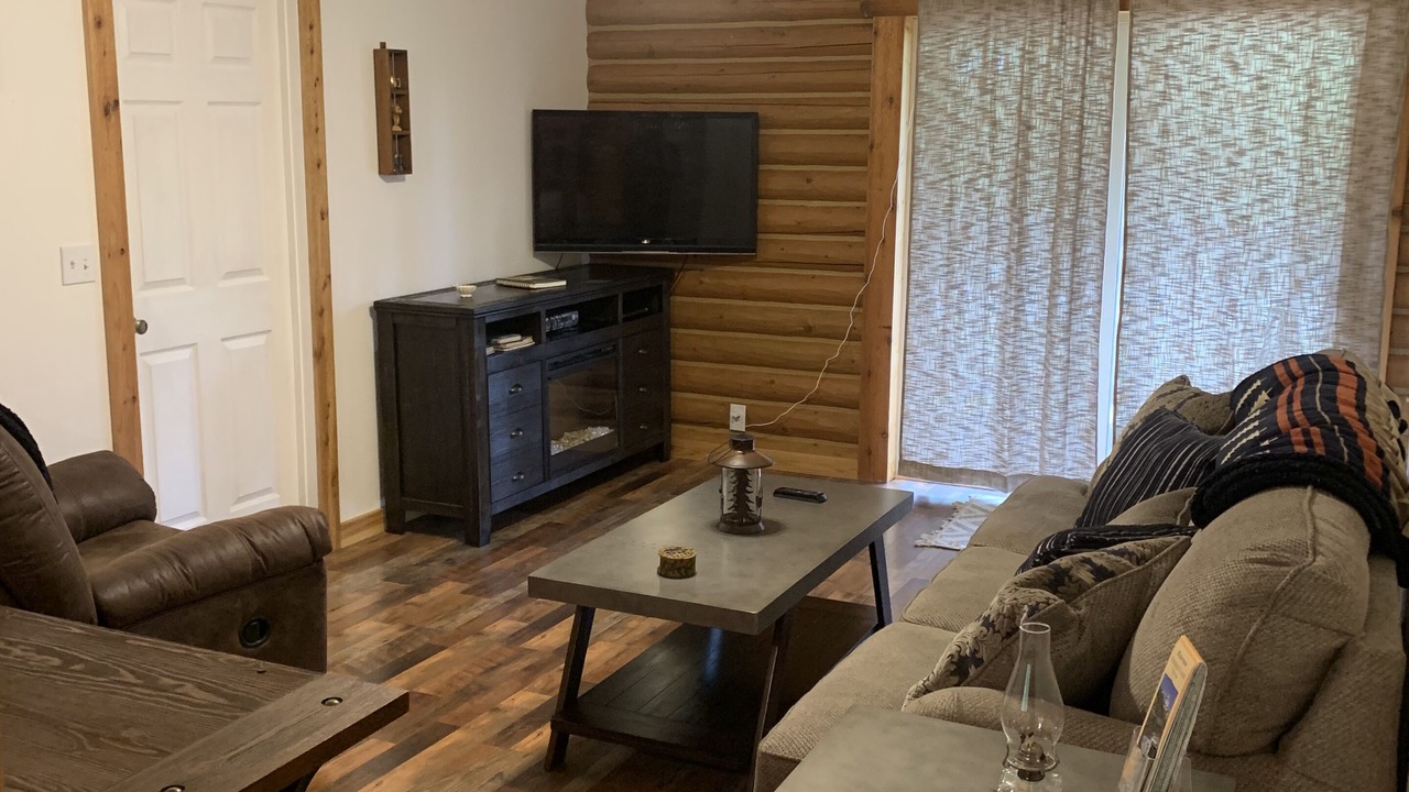 Photo of Livingroom in Conner