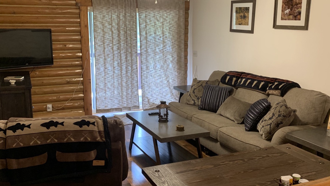 Photo of Livingroom in Conner