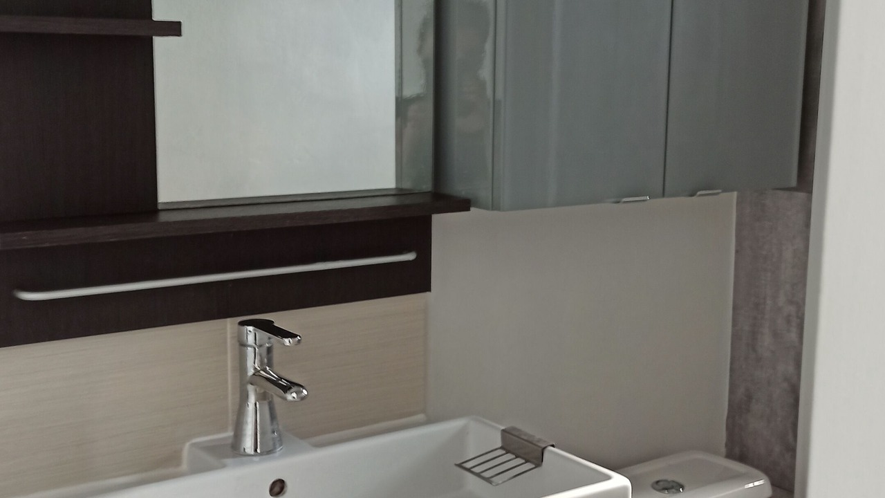 Photo of Bathroom in Lens