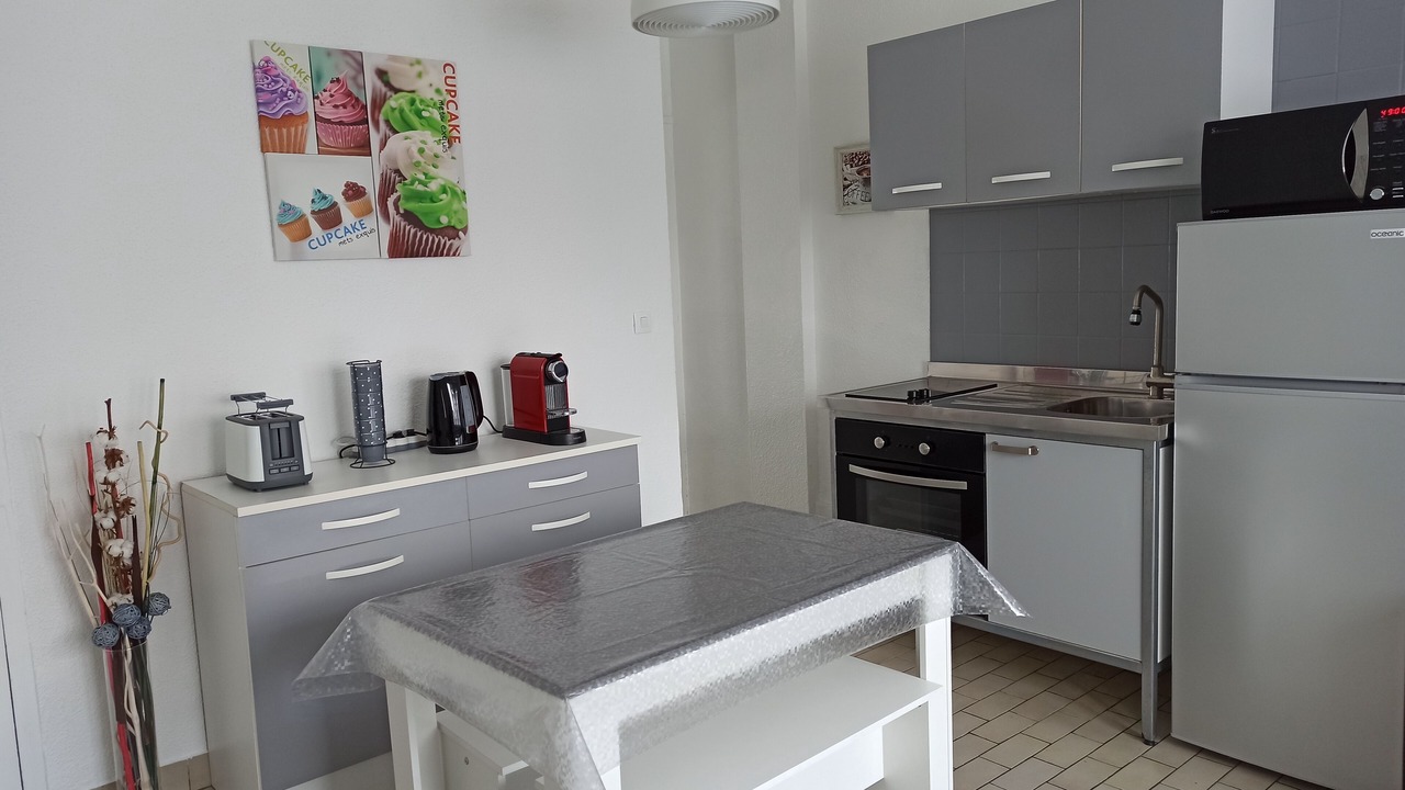 Photo of Kitchen in Lens