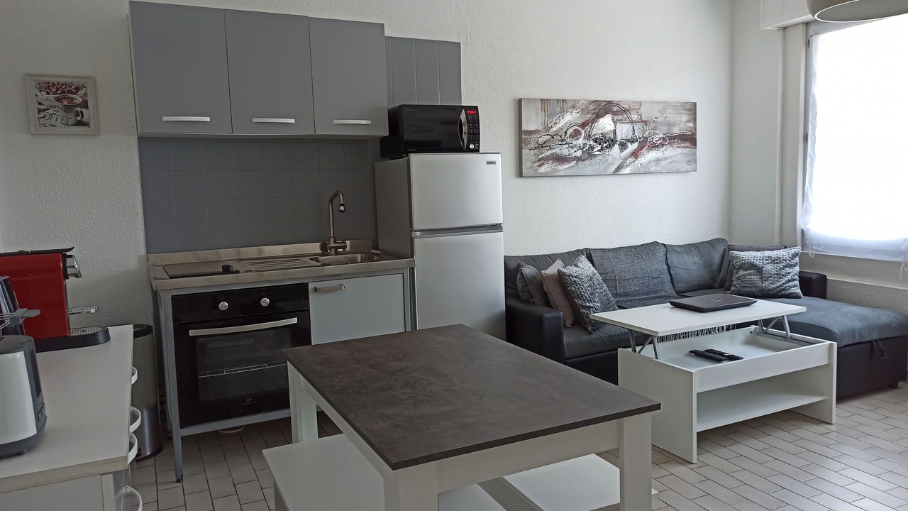 Photo of Kitchen in Lens