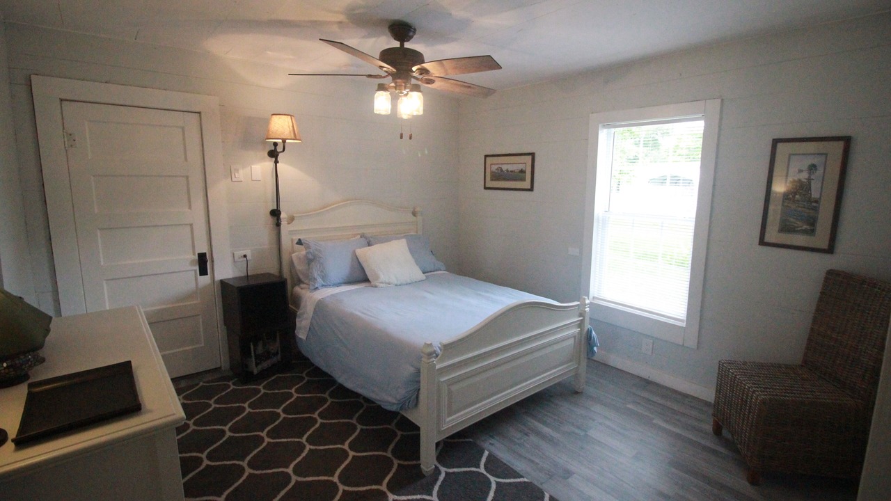 Photo of Bedroom in Lone Oak