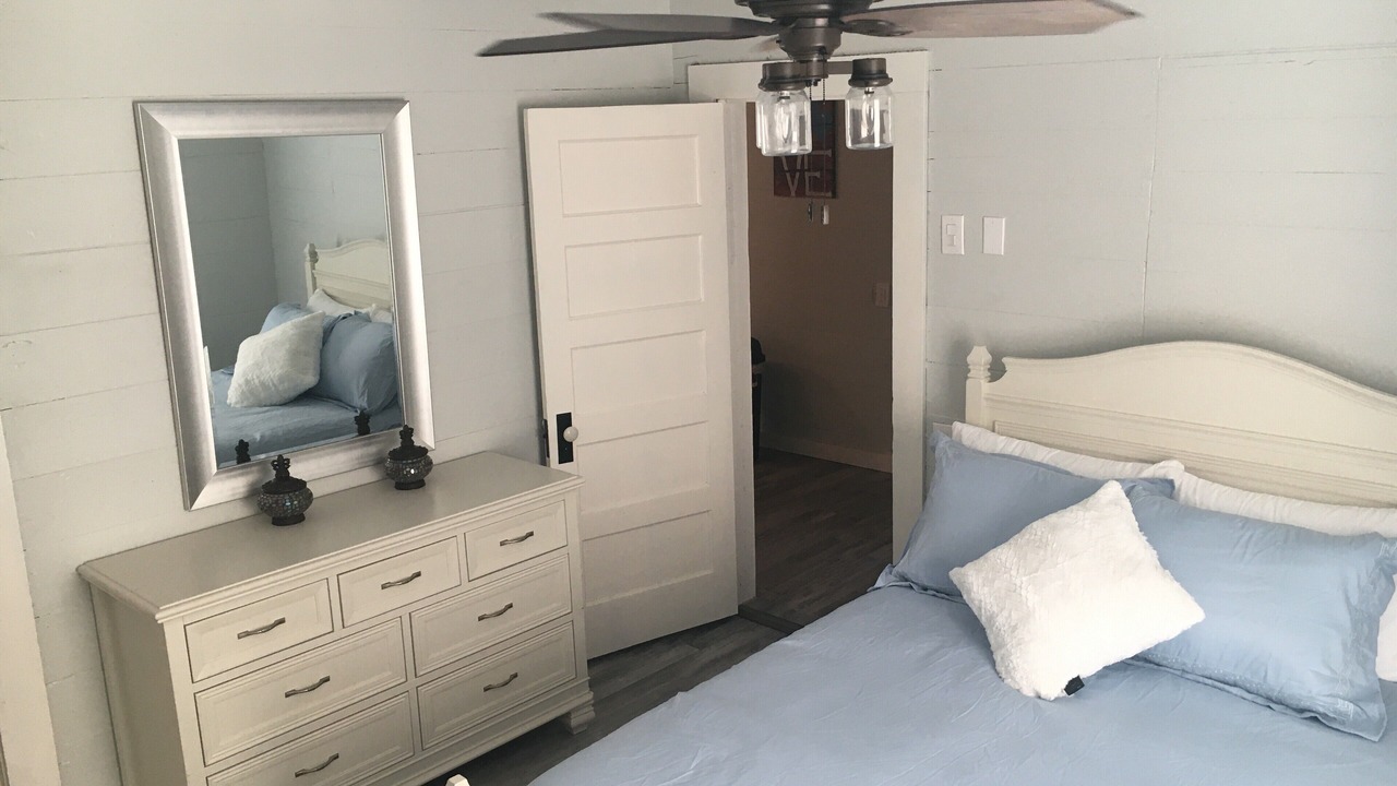 Photo of Bedroom in Lone Oak