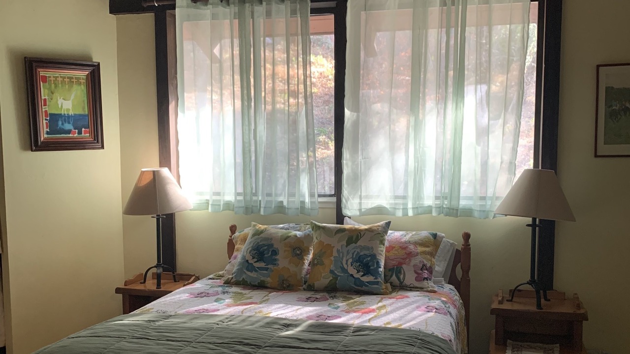 Photo of Bedroom in St. Helena