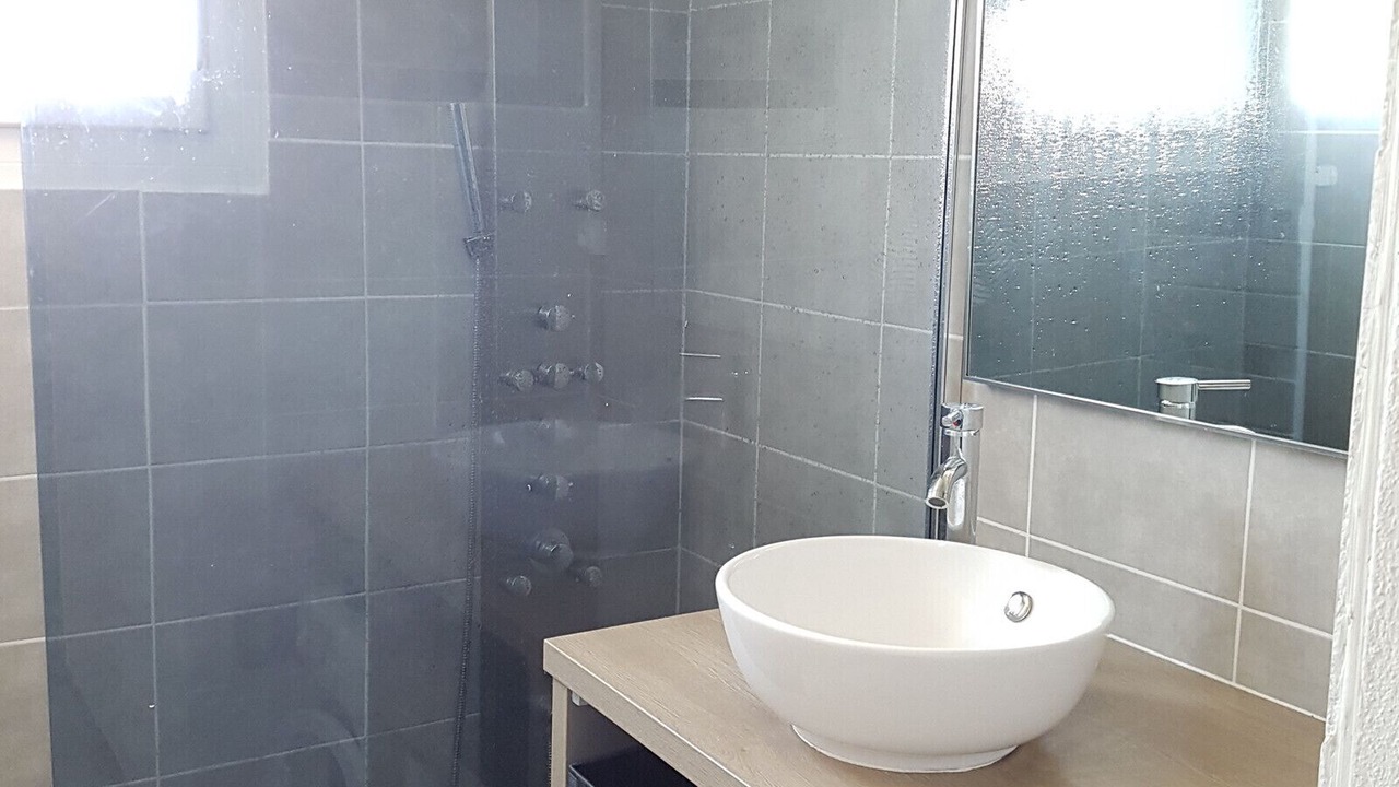 Photo of Bathroom in Barbatre