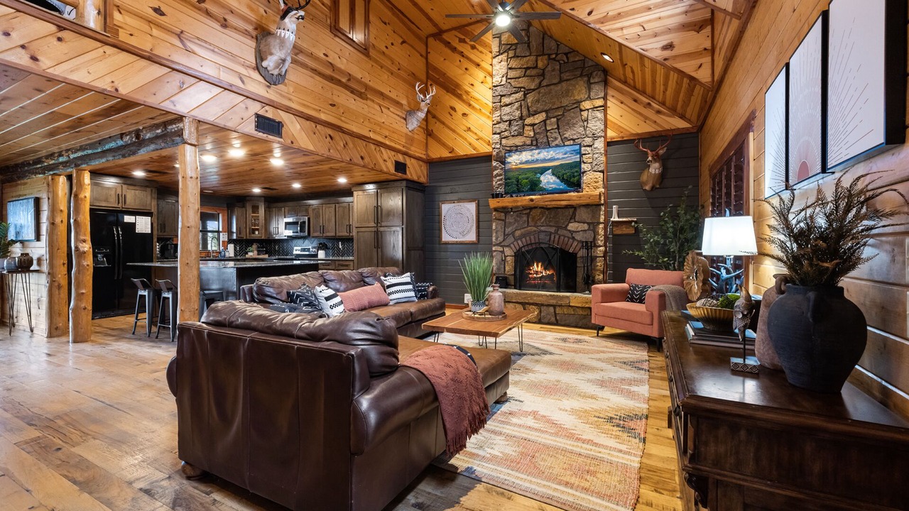 Photo of Livingroom in Broken Bow