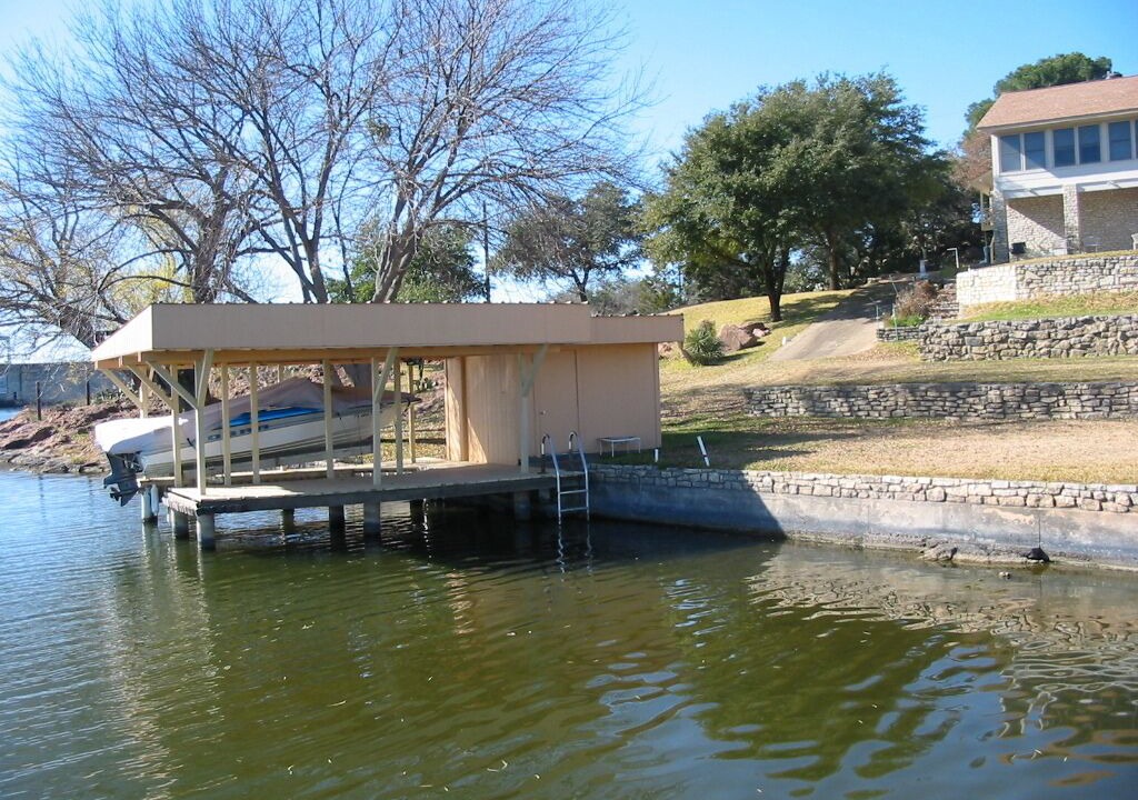 Photo of Outdoor in Buchanan Dam