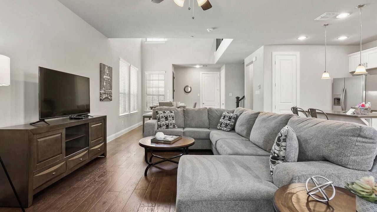 Photo of Livingroom in Cowley