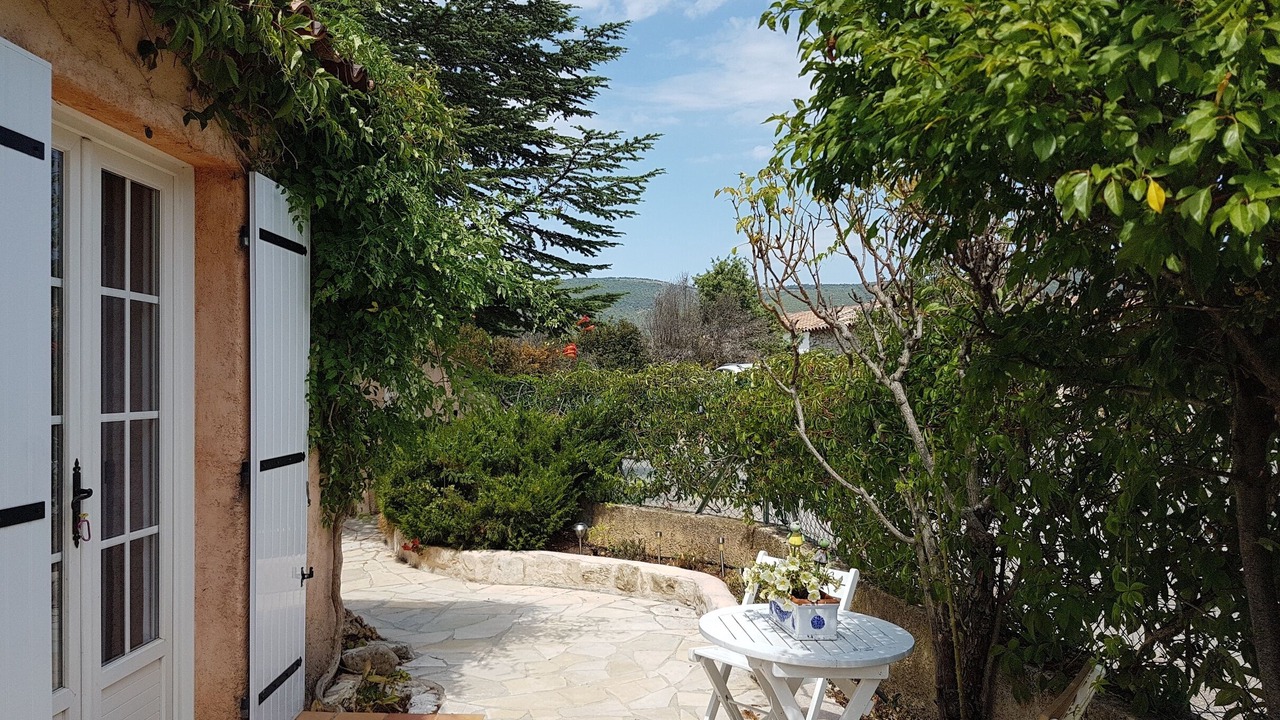 Photo of Outdoor in Ampus