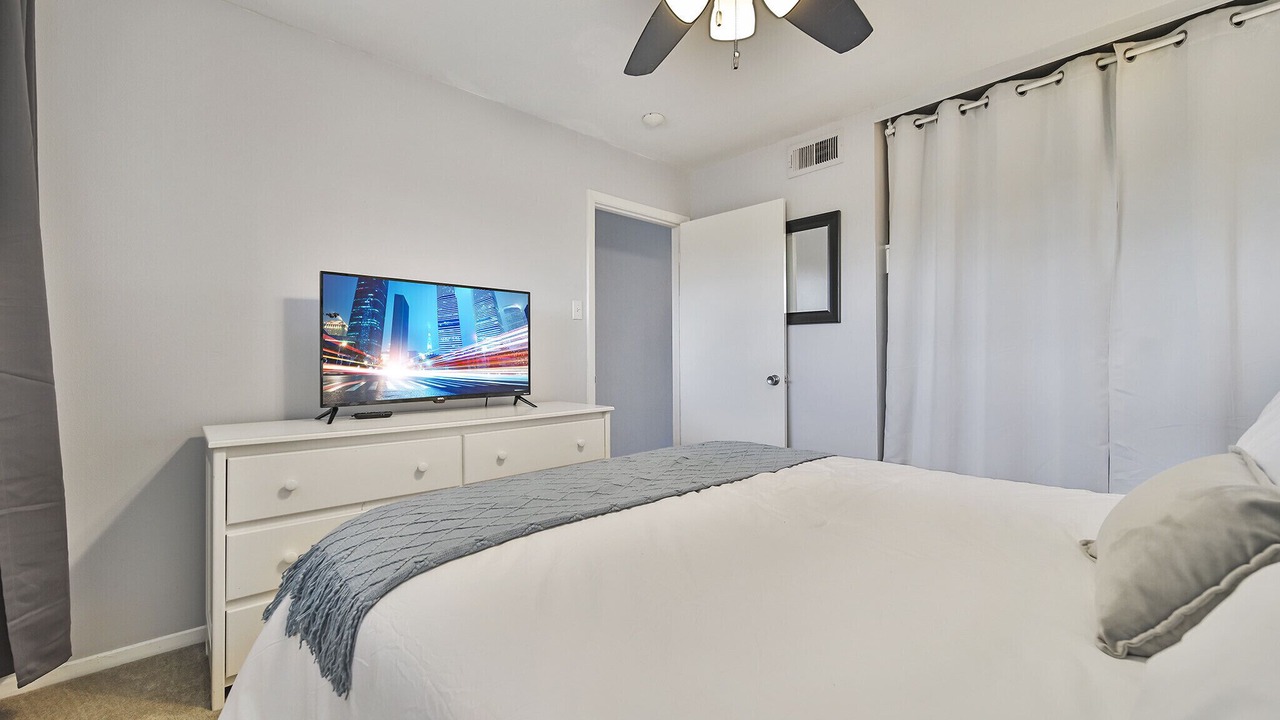 Photo of Bedroom in Walden on Lake Conroe