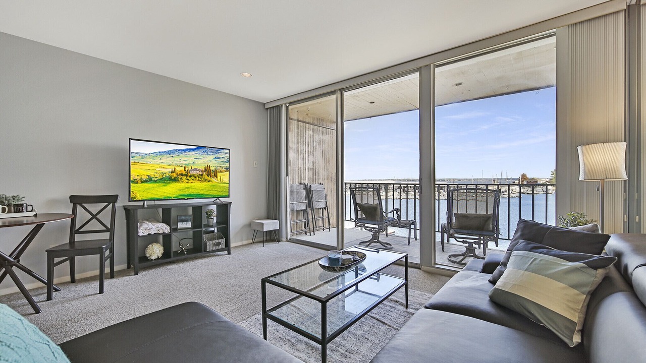 Photo of Livingroom in Walden on Lake Conroe