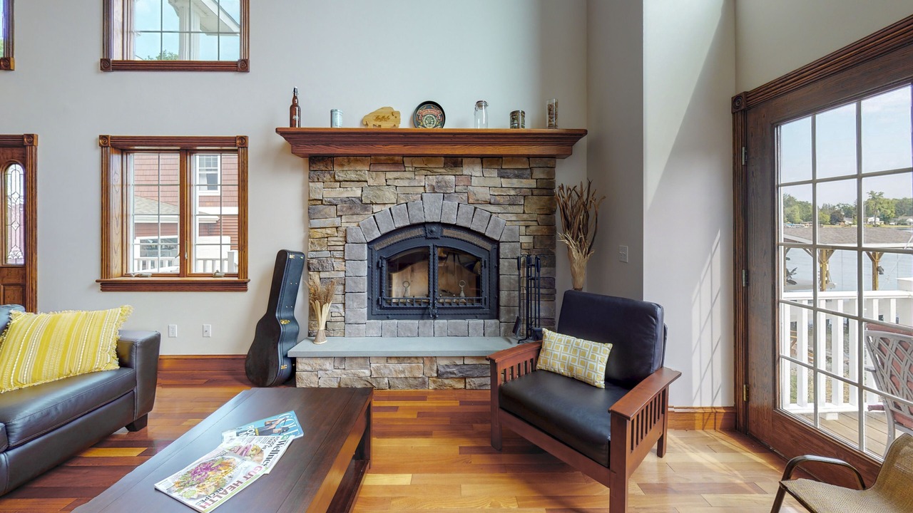 Photo of Livingroom in Hammondsport