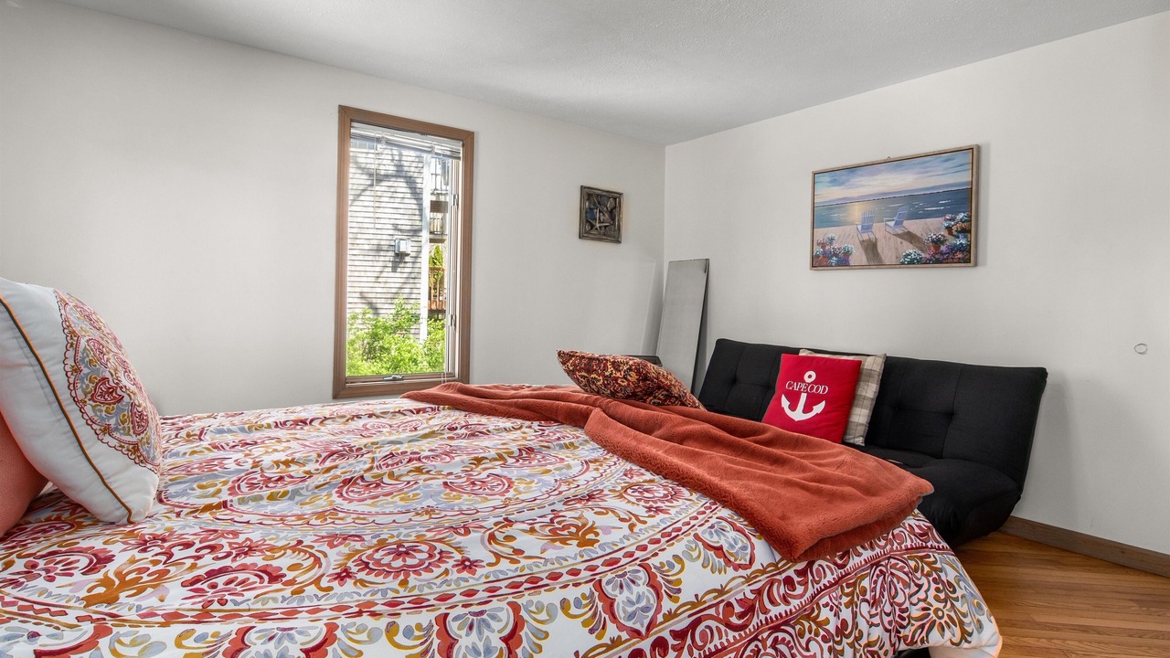 Photo of Bedroom in Teaticket