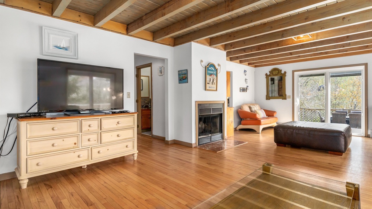 Photo of Livingroom in Teaticket