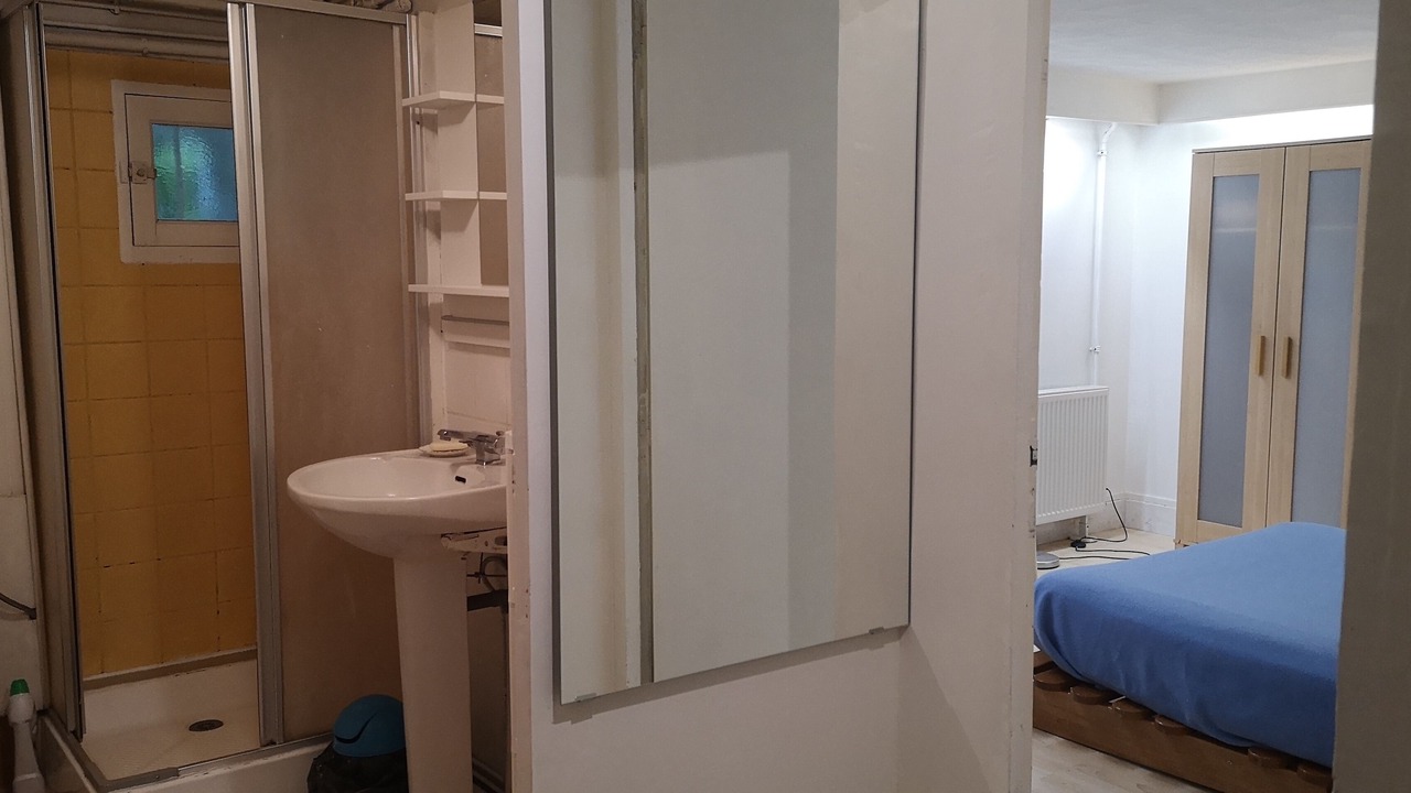 Photo of Bathroom in Clamart