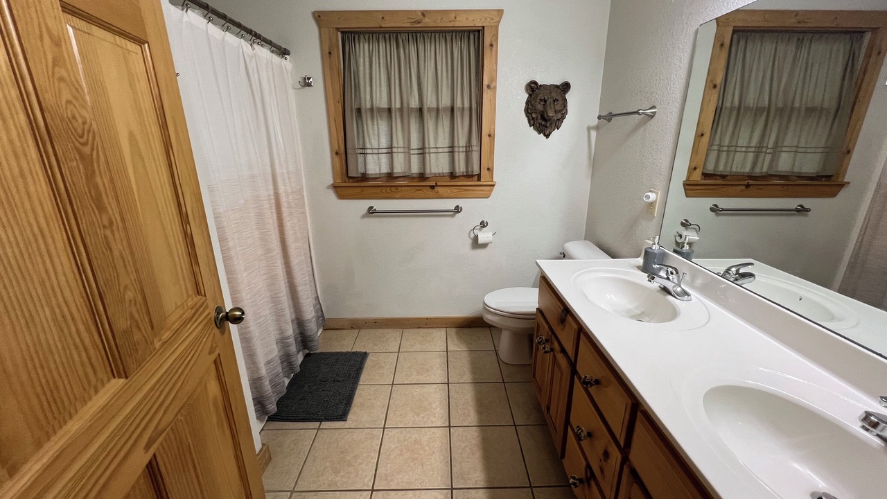 Photo of Bathroom in Murphy