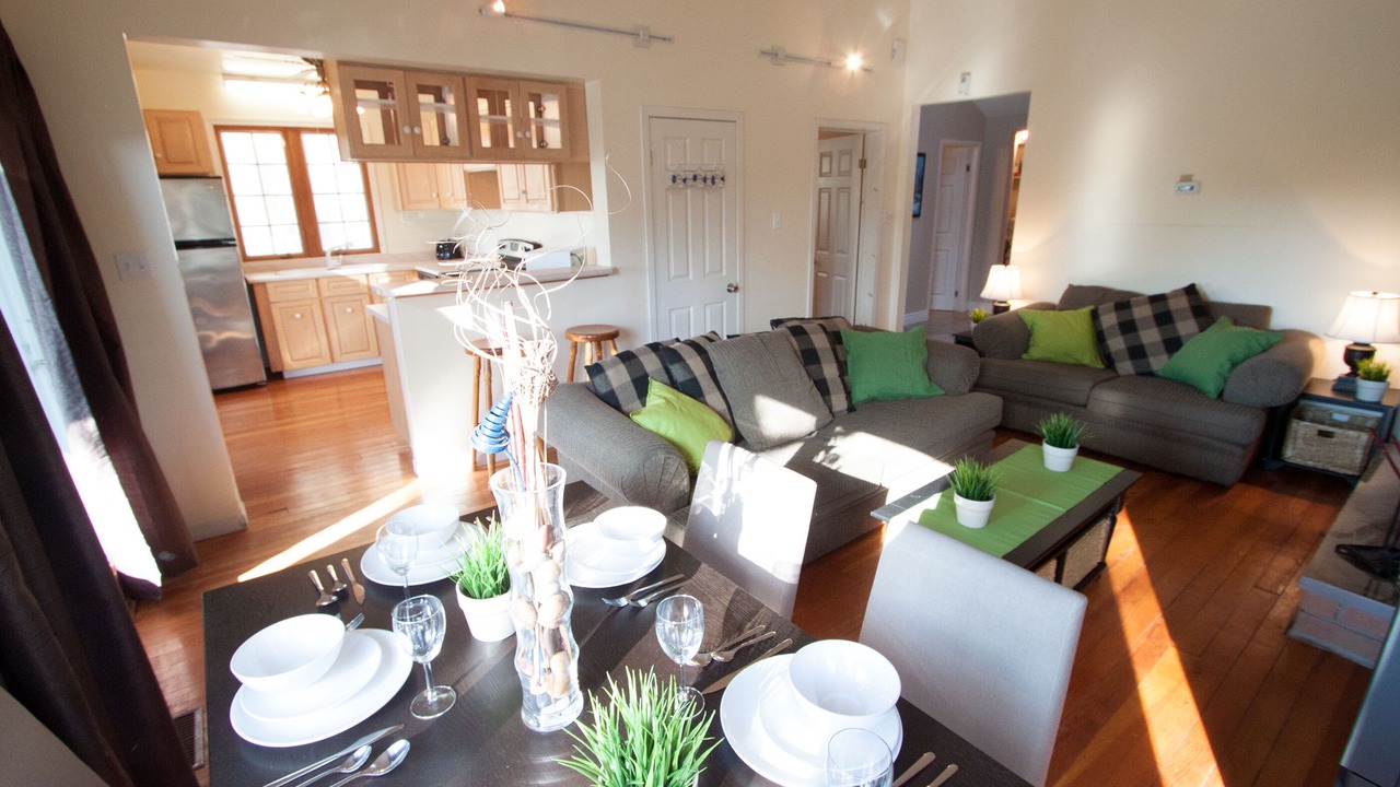 Photo of Livingroom in Wasaga Beach