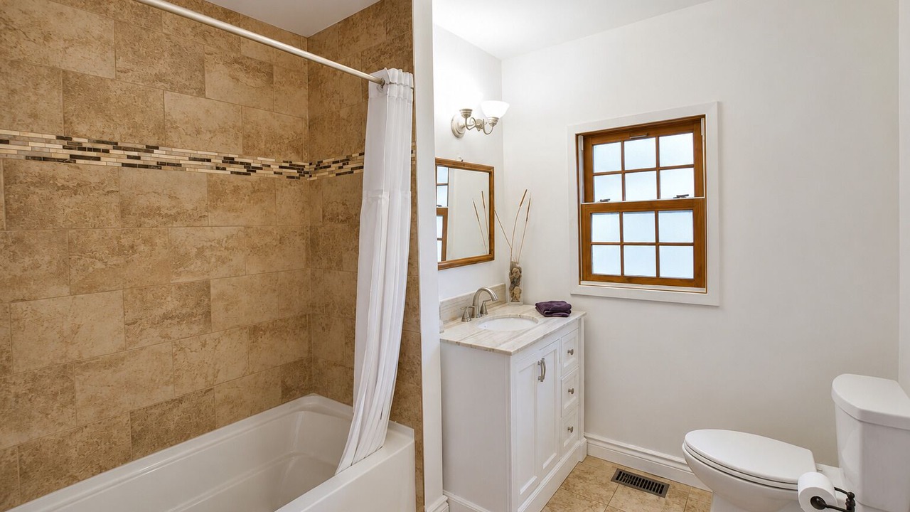 Photo of Bathroom in Wasaga Beach