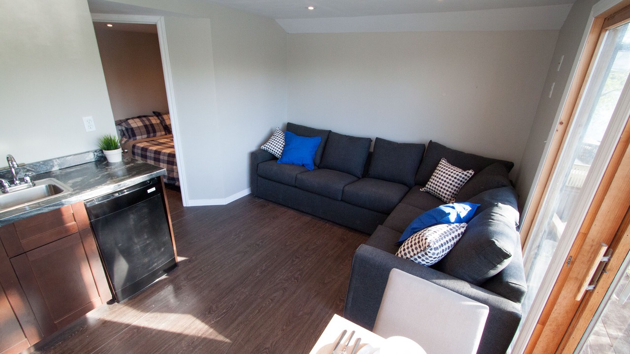 Photo of Livingroom in Wasaga Beach