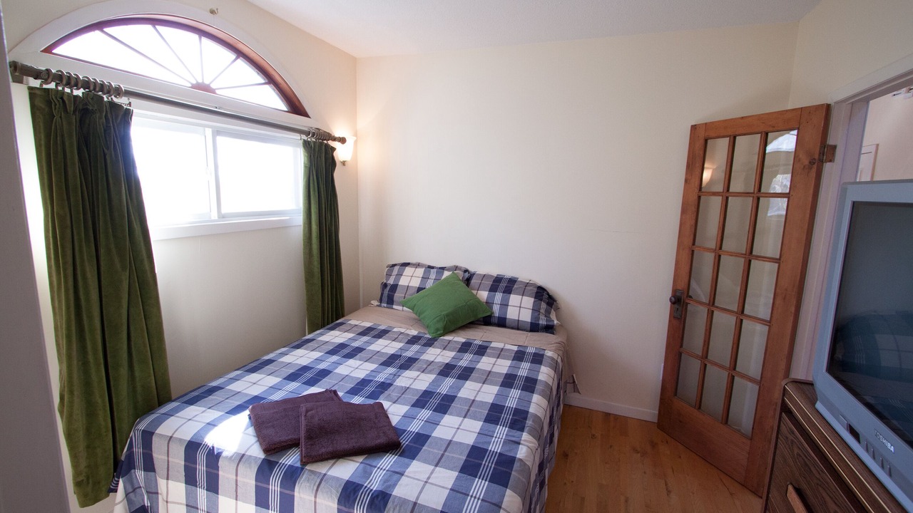 Photo of Bedroom in Wasaga Beach
