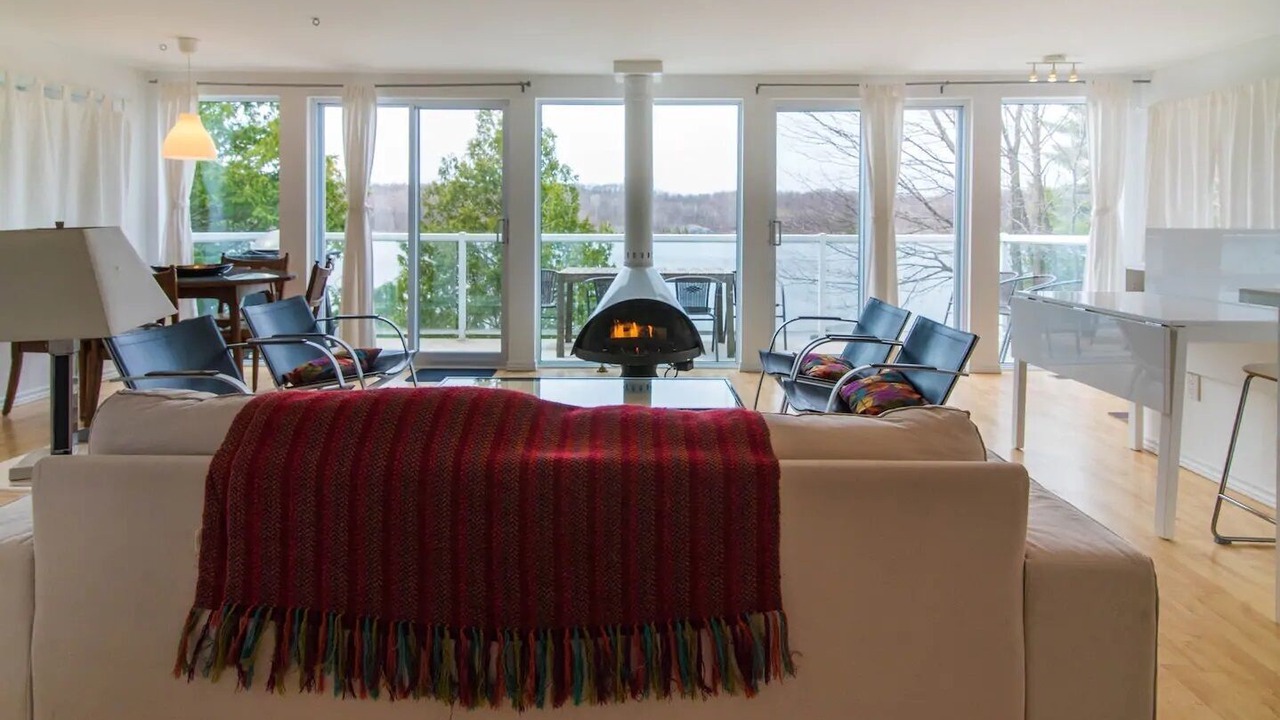 Photo of Livingroom in Frontenac