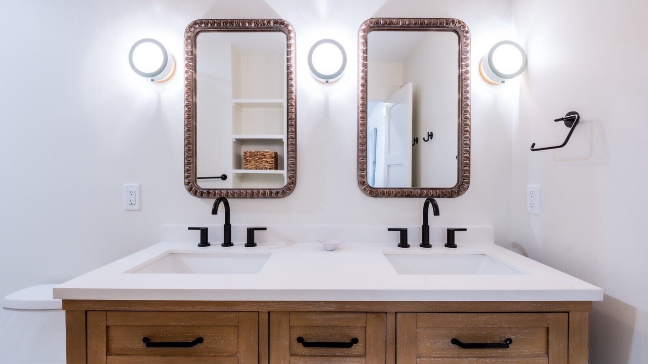 Photo of Bathroom in Shipyard Plantation