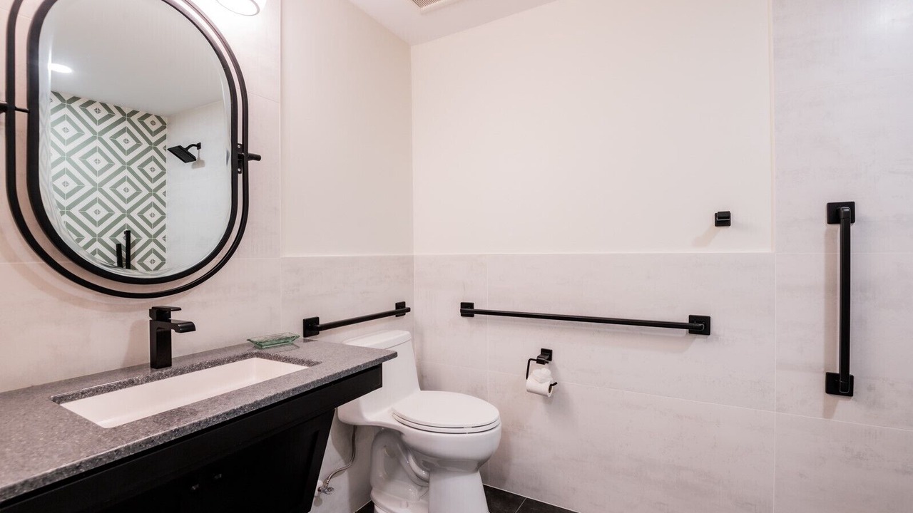 Photo of Bathroom in Shipyard Plantation