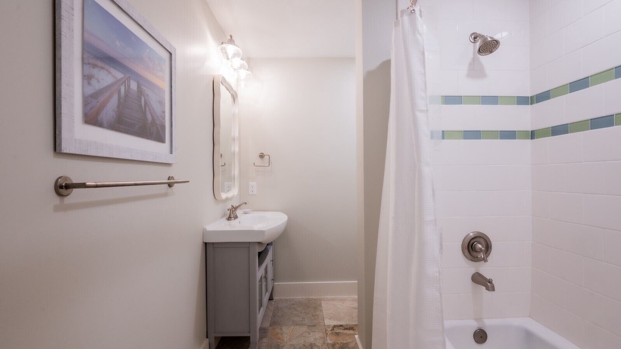 Photo of Bathroom in Shipyard Plantation