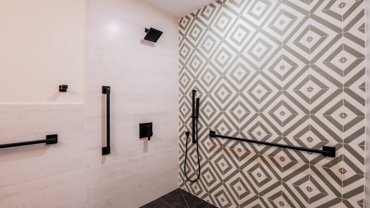 Photo of Bathroom in Shipyard Plantation