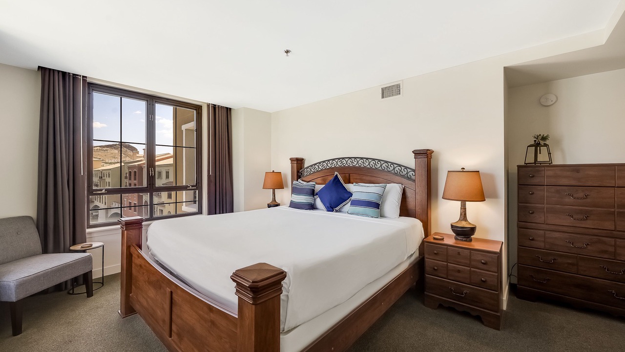 Photo of Bedroom in Lake Las Vegas