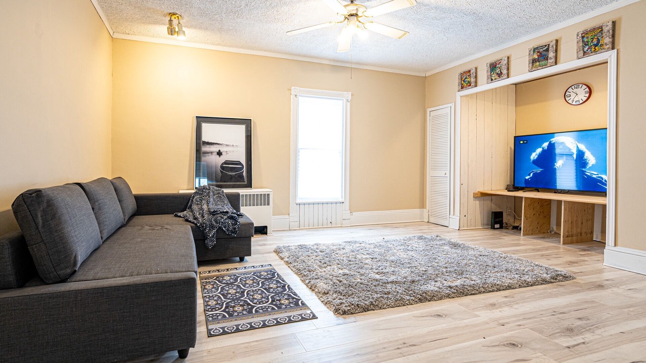 Photo of Livingroom in Fonthill