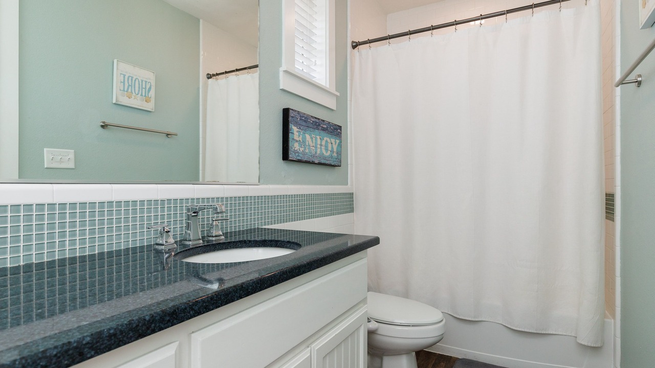 Photo of Bathroom in Cinnamon Shore