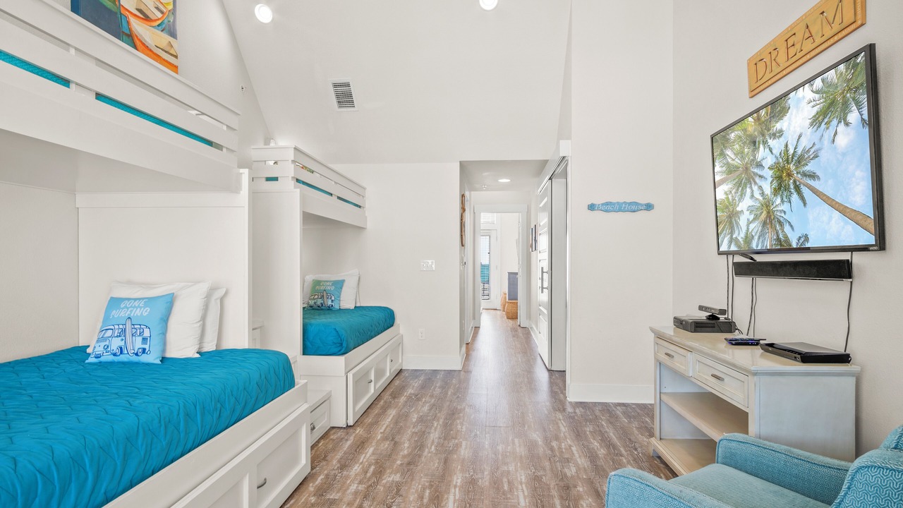 Photo of Bedroom in Cinnamon Shore