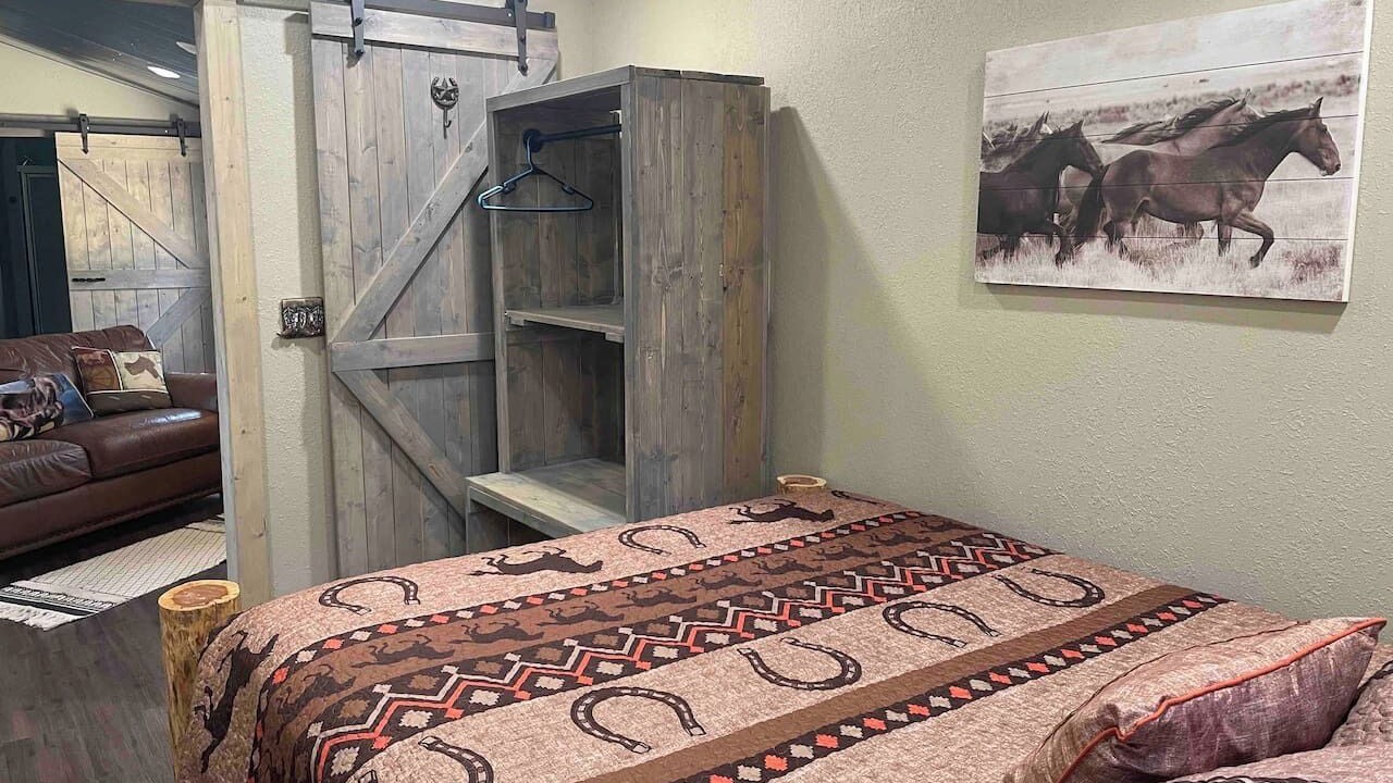 Photo of Bedroom in Eminence