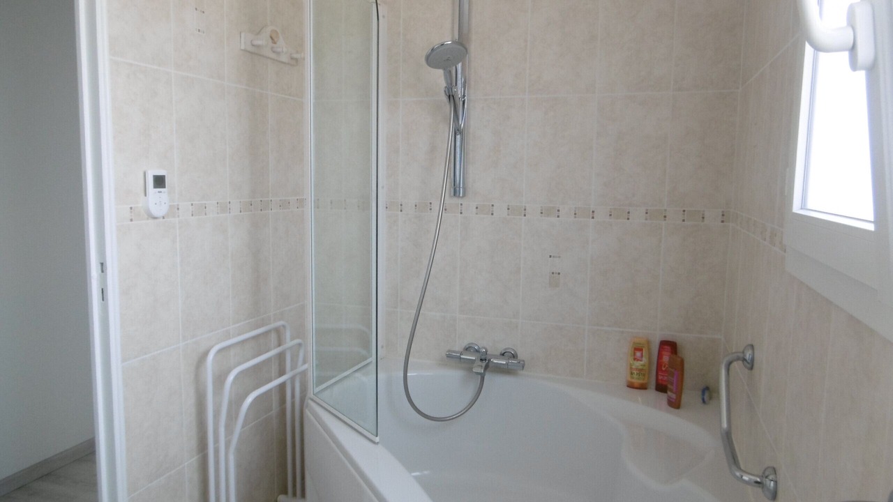 Photo of Bathroom in Le Chateau-d'Oleron
