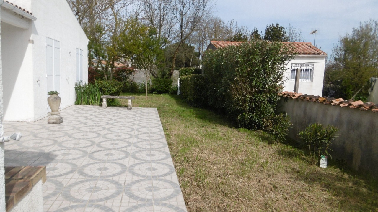Photo of Patio Balcony in Le Chateau-d'Oleron