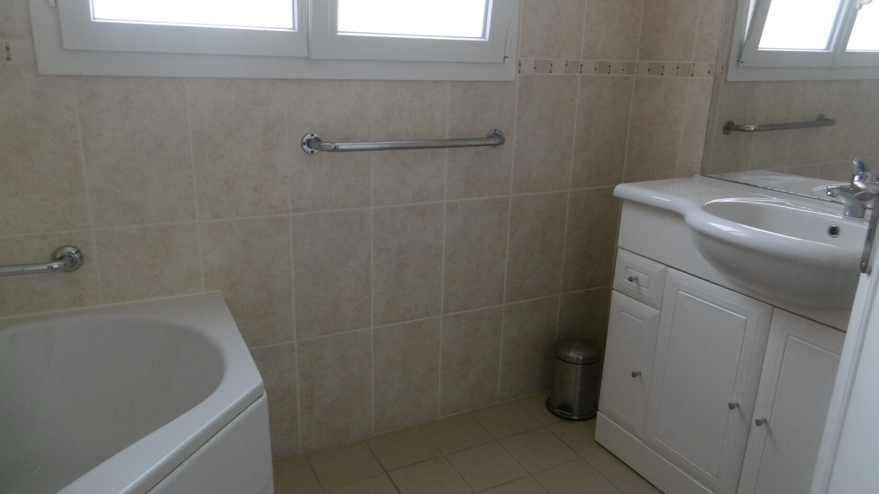 Photo of Bathroom in Le Chateau-d'Oleron