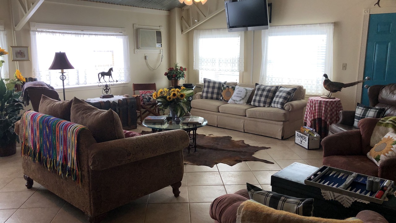Photo of Livingroom in Waelder