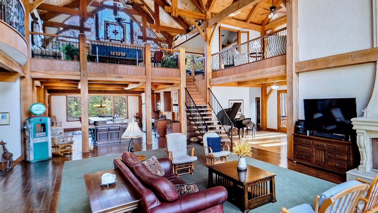 Photo of Livingroom in Johns Creek