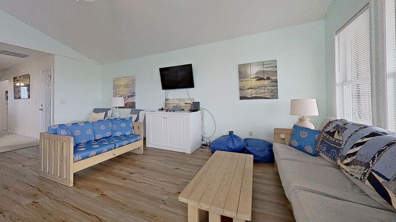 Photo of Livingroom in Surf City