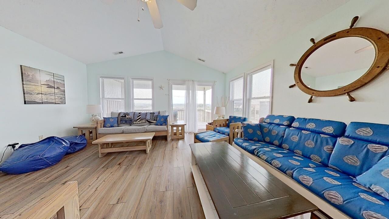 Photo of Livingroom in Surf City