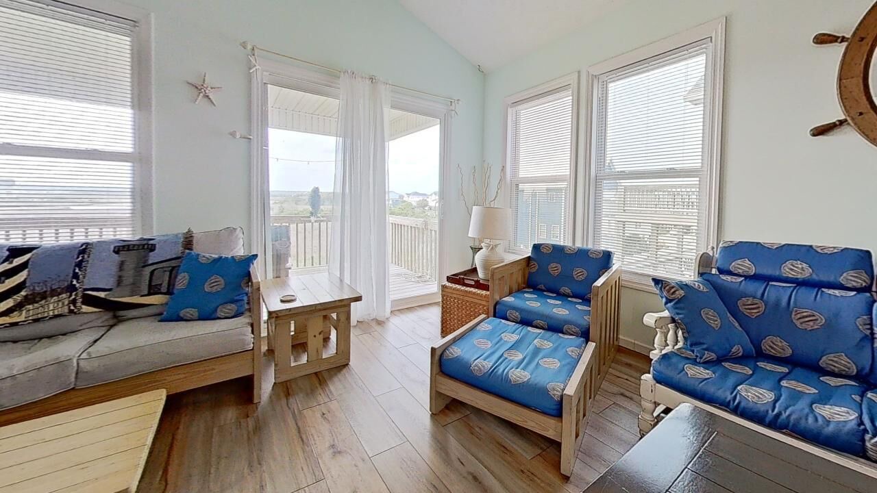 Photo of Livingroom in Surf City