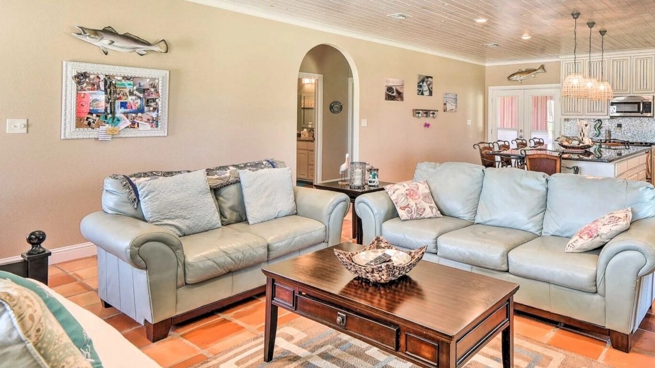 Photo of Livingroom in Port O Connor
